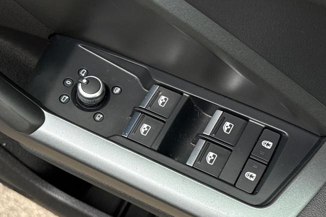AUDI Q3 Photo 30