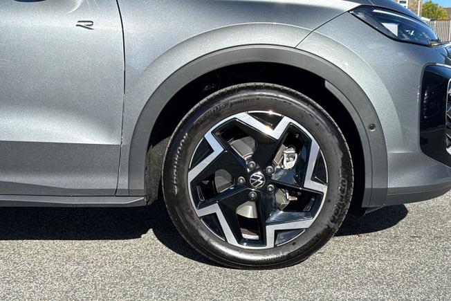 VOLKSWAGEN T-Roc Photo 21