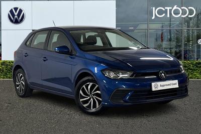 2022 VOLKSWAGEN Polo 1.0 TSI Life Hatchback 5dr Petrol DSG Euro 6 (s/s) (95 ps) at JCT600