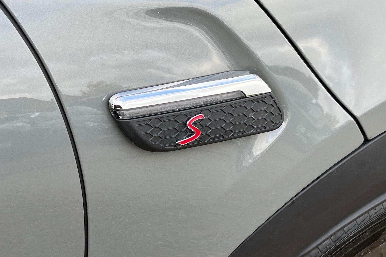 MINI HATCHBACK Photo 38