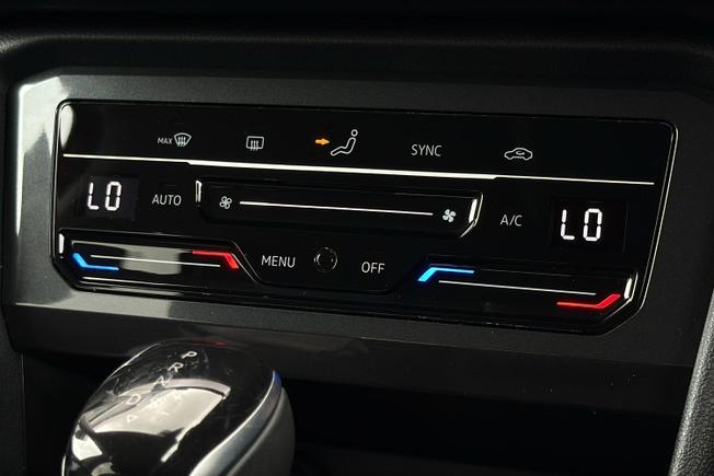 VOLKSWAGEN Tiguan Allspace Photo 24