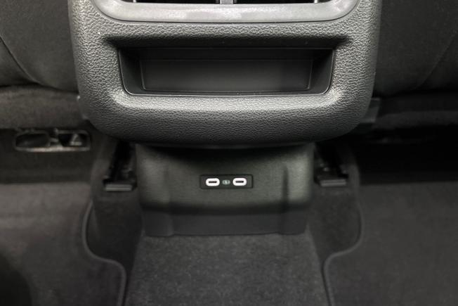 VOLKSWAGEN T-Roc Photo 22