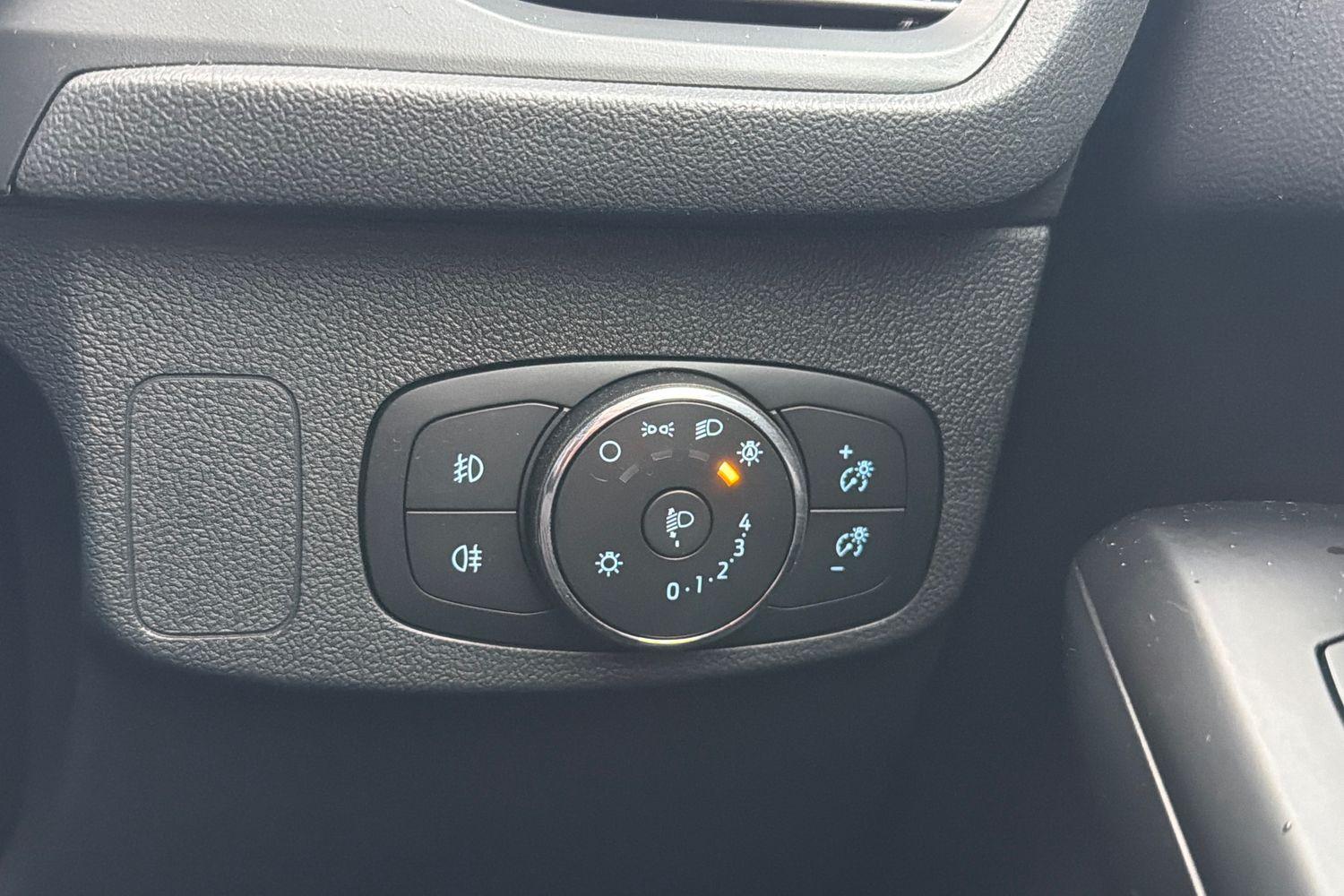 Ford FOCUS Photo 30