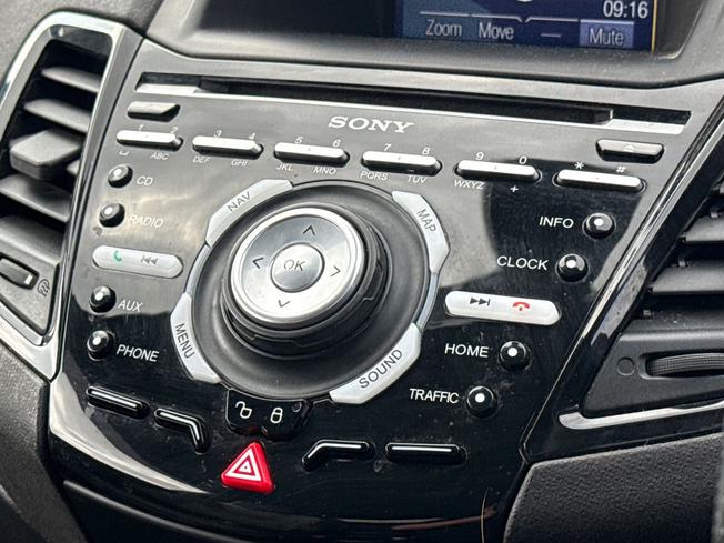 FORD Fiesta Photo 30