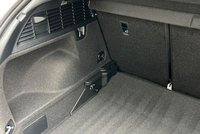 AUDI Q2 Photo 38