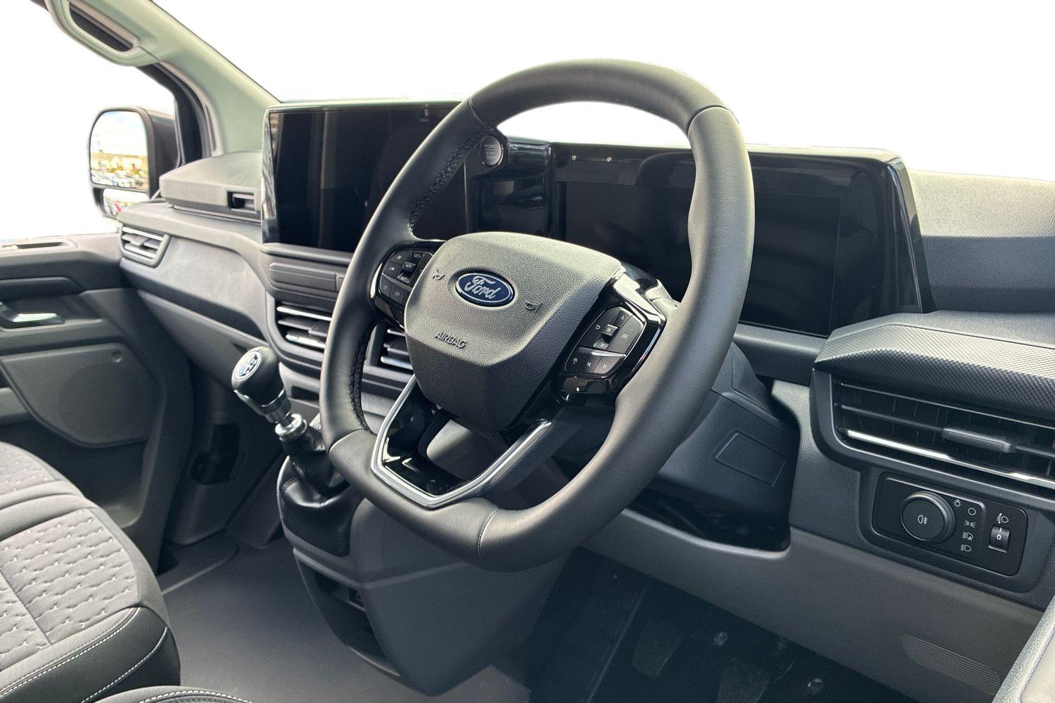 Ford TRANSIT CUSTOM Photo 13
