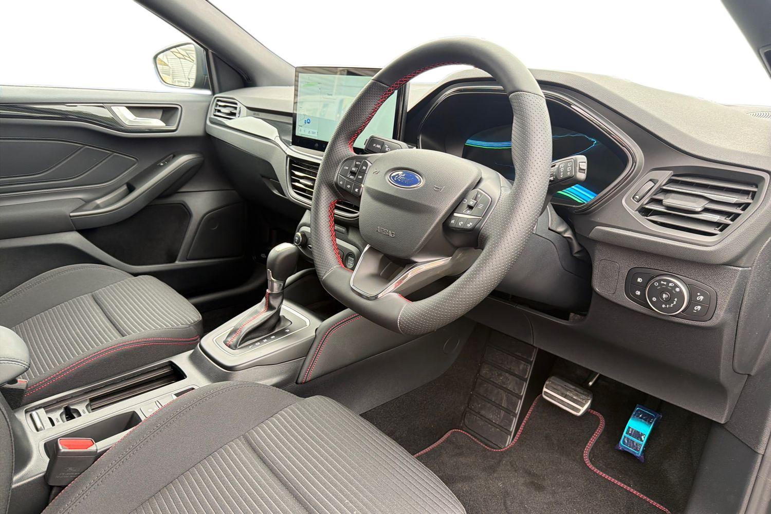 Ford FOCUS Photo 8