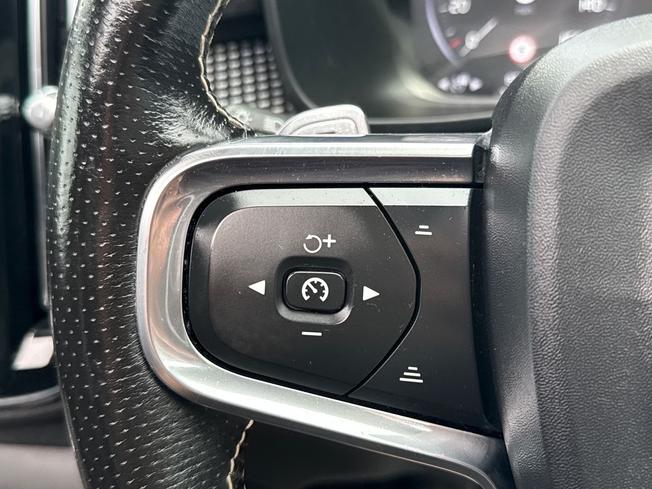 VOLVO Xc40 Photo 16