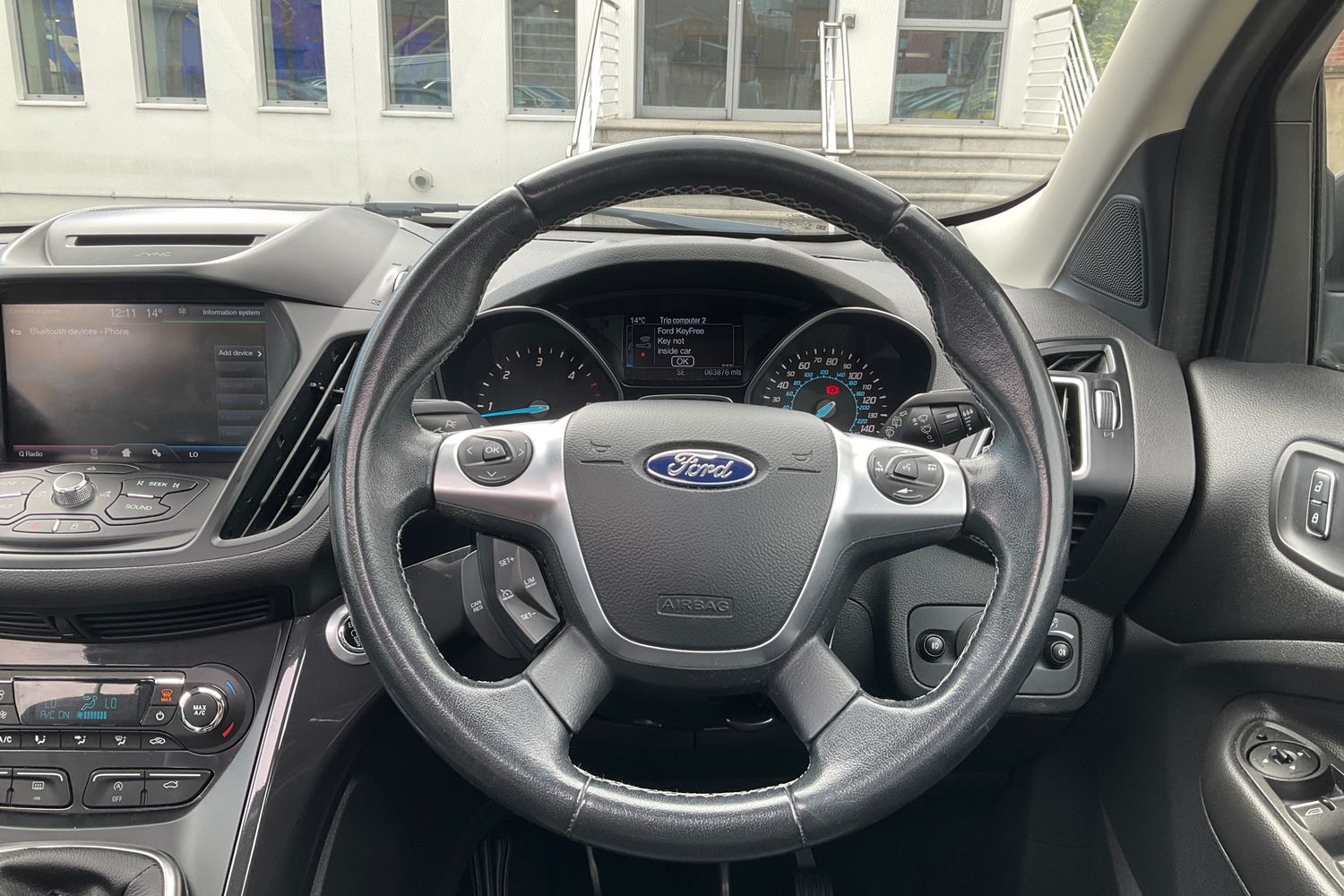 Ford KUGA Photo 11