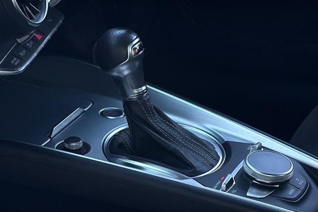 AUDI TT Photo 24