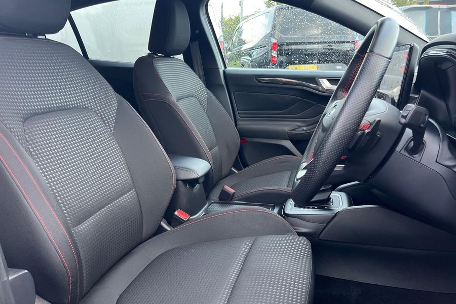 Ford Focus Photo autoimg-35dbdeb51fdf7a457c6f7a042b0d9dbe45c94f86.jpg