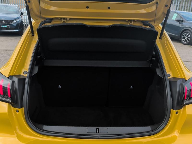 Used Peugeot 208 RO23GKP 18