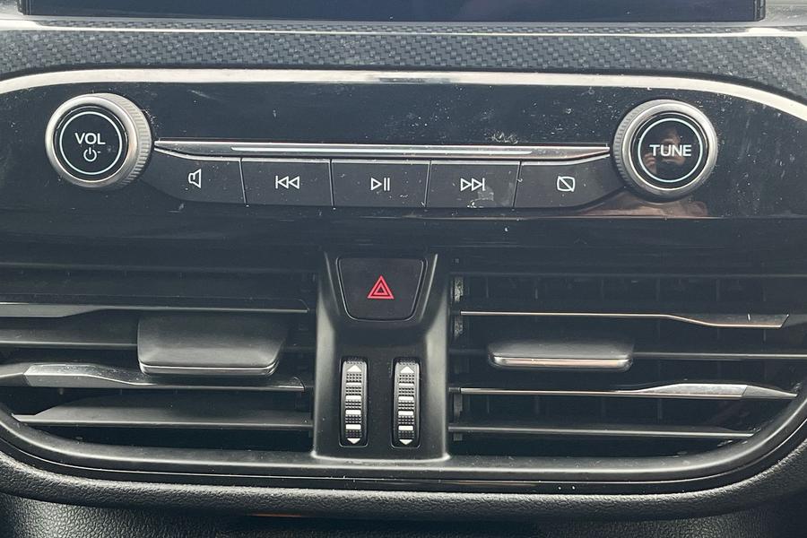 Ford KUGA Photo autoimg-35e1dab3218c3c5e2a7762bb63f7c31bfc2ee2b5.jpg