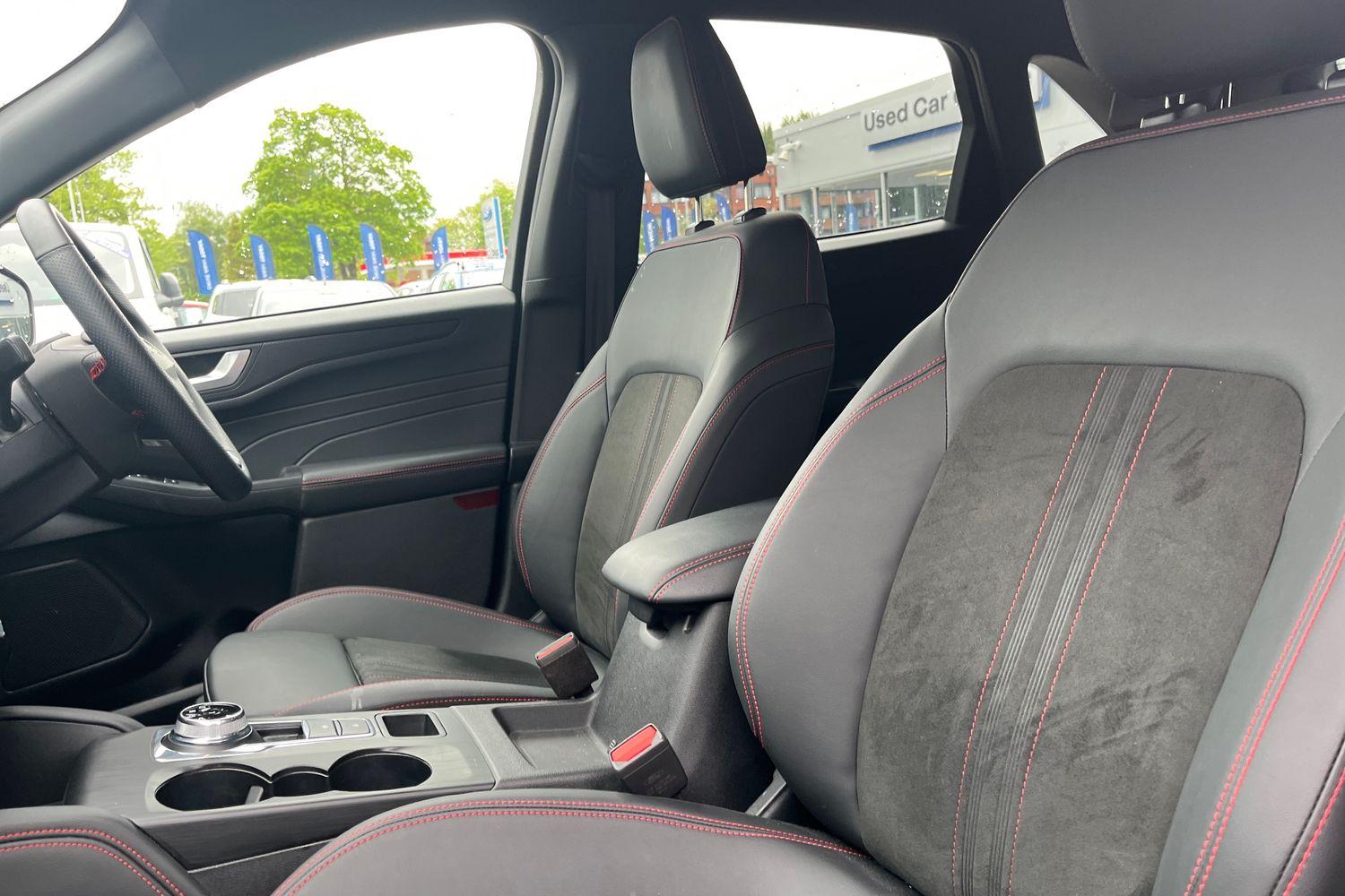 Ford KUGA Photo 18