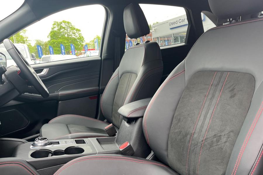 Ford KUGA Photo autoimg-35e52daacce40a67632a9bf00320c74b64ab7d85.jpg