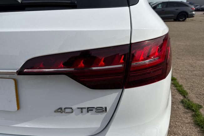 AUDI A4 Avant Photo 18