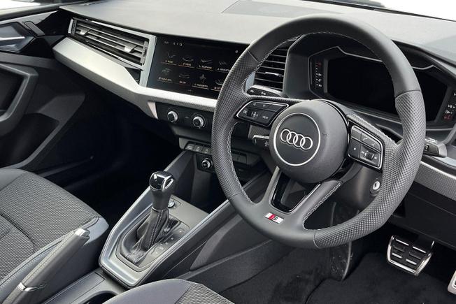 AUDI A1 Photo 6