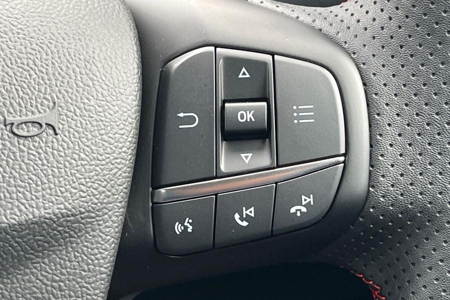 Ford FOCUS Photo autoimg-35e9506942184e5a897132962d2ed12593911fd8.jpg