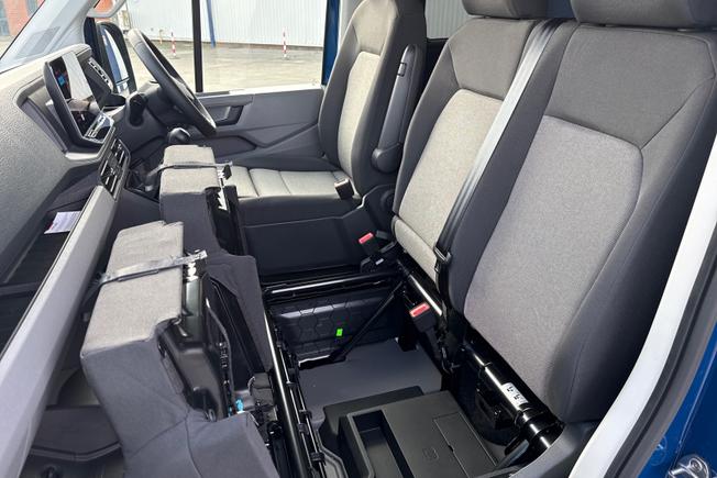 VOLKSWAGEN Crafter Photo 45