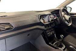 VOLKSWAGEN T-Cross Photo 2