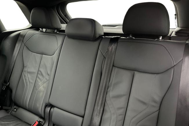 AUDI Q3 Photo 9
