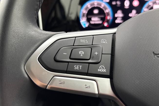 VOLKSWAGEN Golf Photo 16