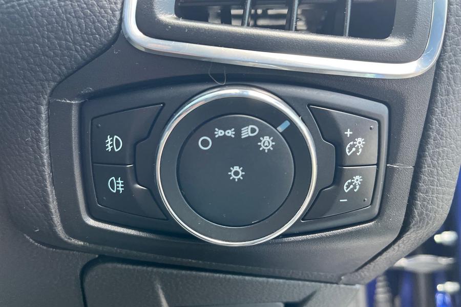 Ford FOCUS Photo autoimg-35f83c36fb5fe87537a41619caade2f95c97269d.jpg