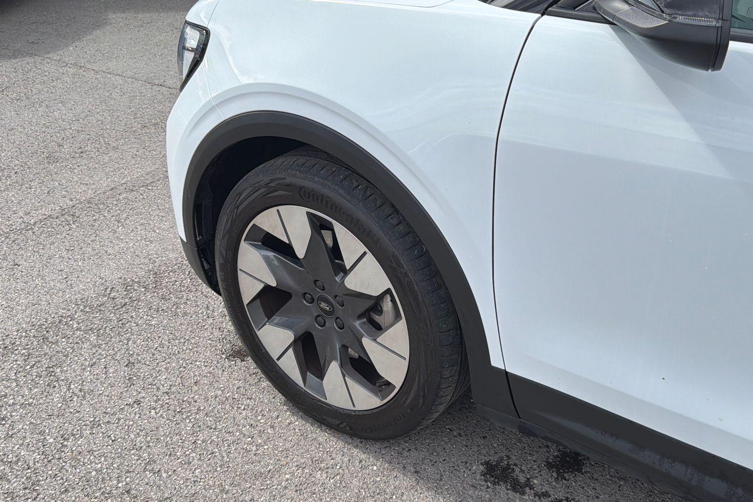 Ford Explorer Photo 32