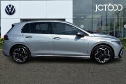 VOLKSWAGEN Golf Photo 4