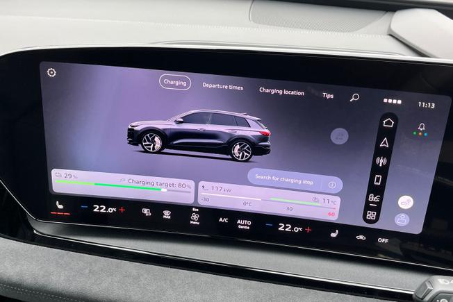 Audi  Q6 SUV Photo 33