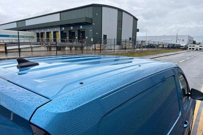 VOLKSWAGEN Caddy Photo 23