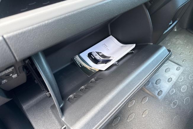 VOLKSWAGEN Id. Buzz Cargo Photo 30