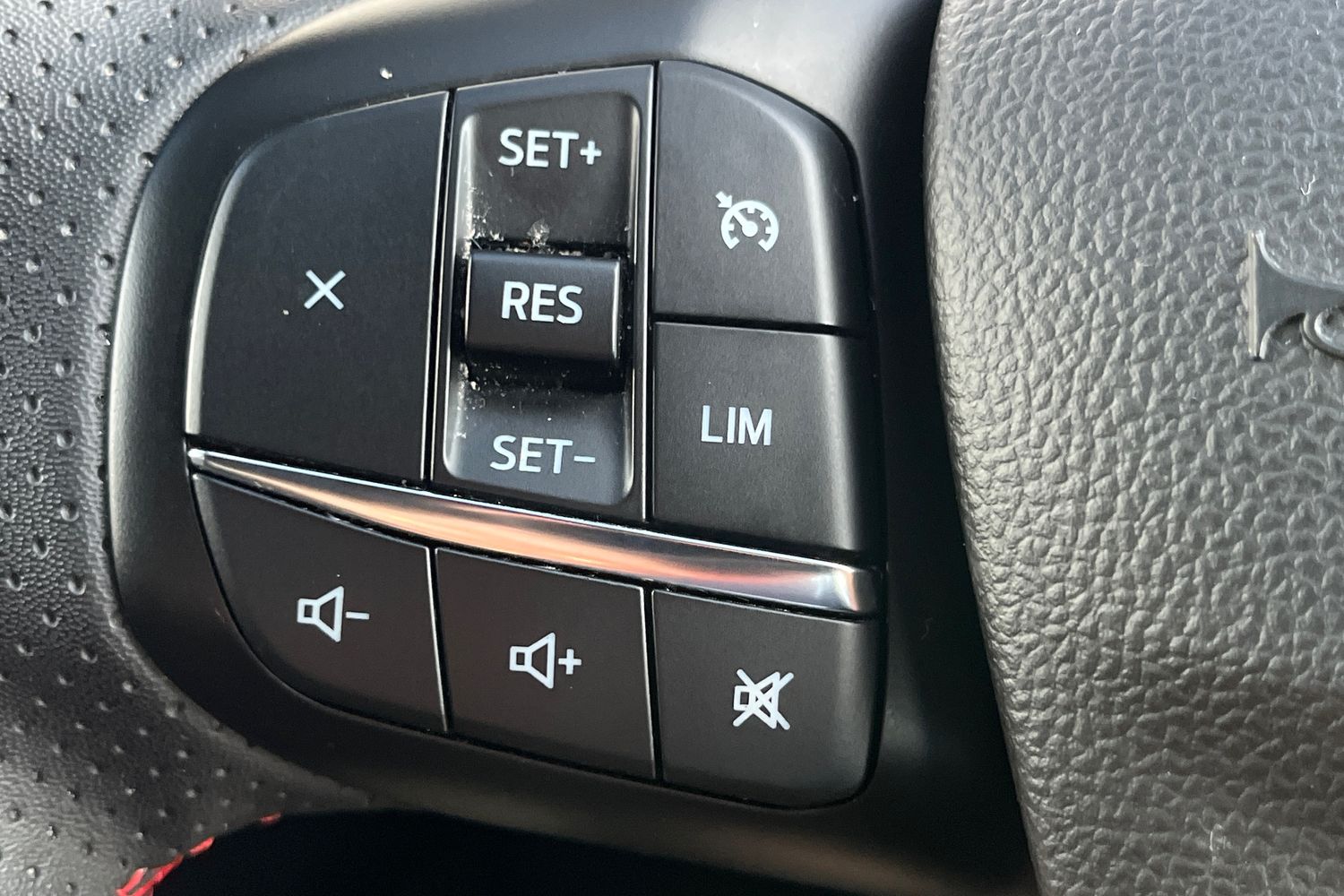 Ford Kuga Photo 24