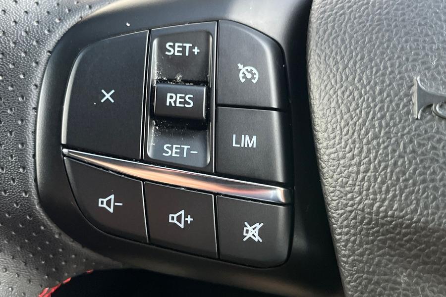 Ford Kuga Photo autoimg-3601b8d593a699b5744833499e283084bf279694.jpg