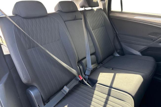 VOLKSWAGEN Tiguan Allspace Photo 9