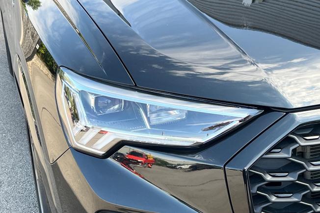 AUDI Q3 Photo 19
