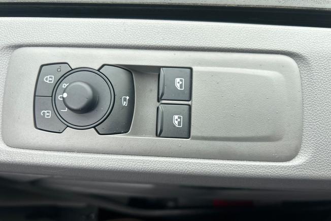VOLKSWAGEN e-Transporter Photo 42