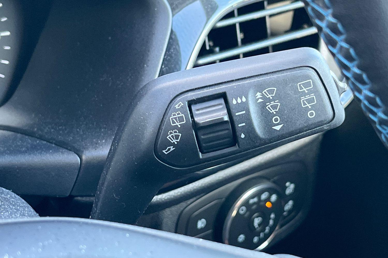 Ford Fiesta Photo 14