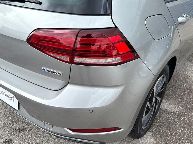 Volkswagen Golf Photo 18