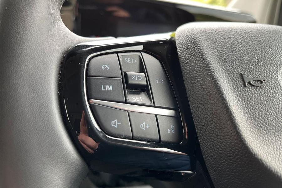 Ford TRANSIT CUSTOM Photo autoimg-3608a52babd30f4b0042583b82c45ffd250e159c.jpg