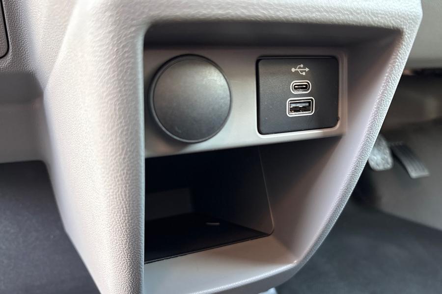 Ford TRANSIT CUSTOM Photo autoimg-361250f4fd1af90af32ee1fdeecf4682347e02a7.jpg