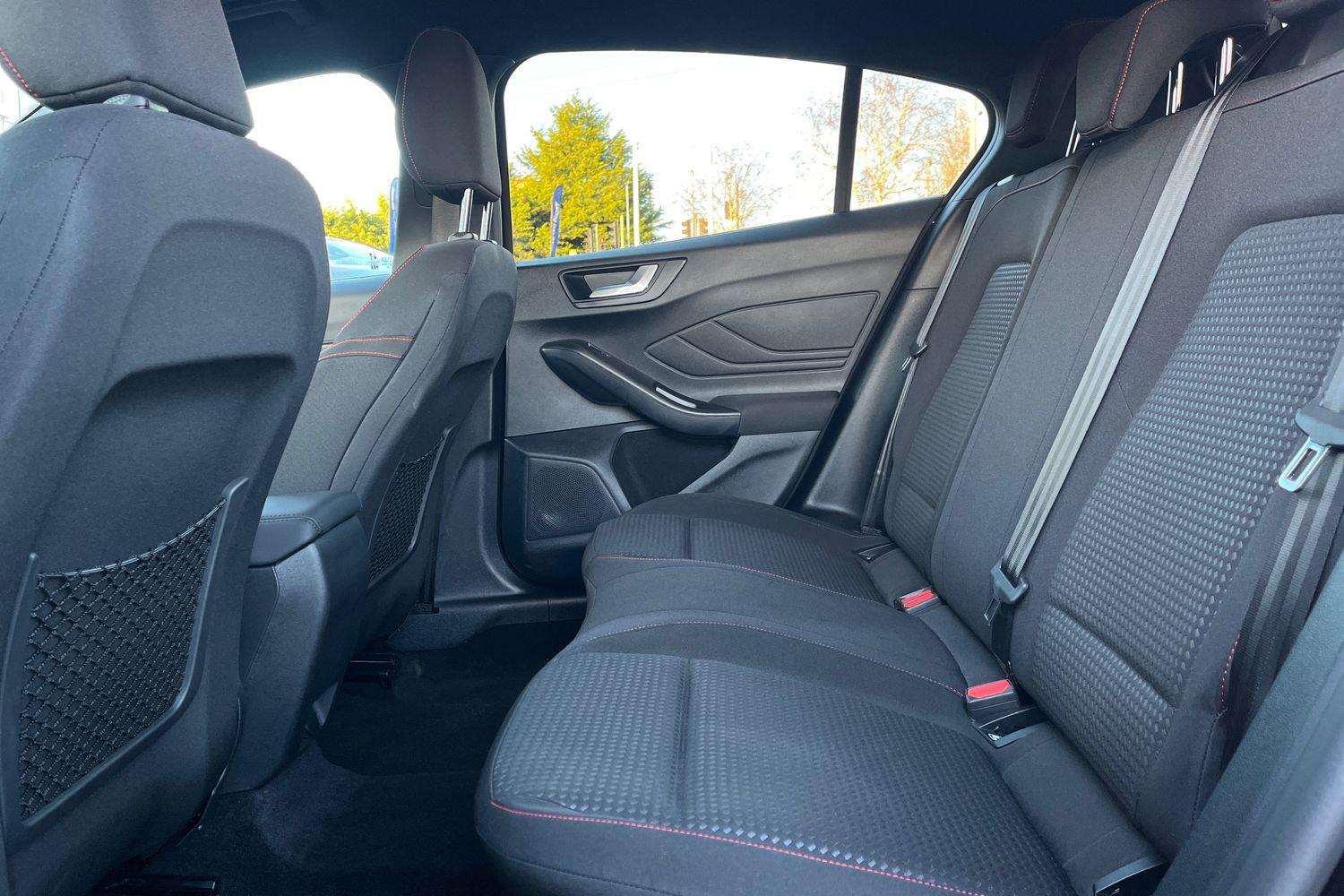 Ford FOCUS Photo 19