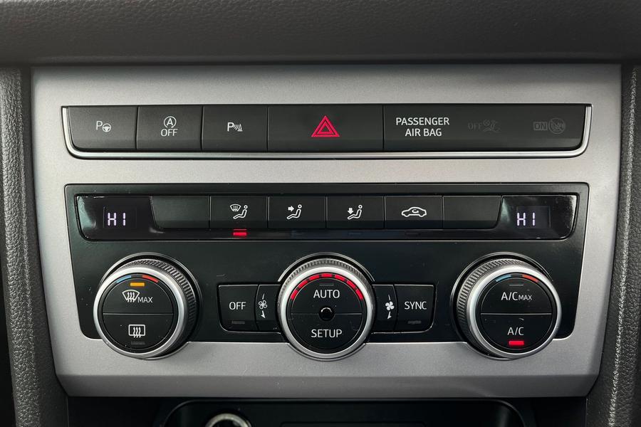 SEAT ATECA Photo autoimg-3618636bdea73ec3aad3d10e43122d17e2b49f17.jpg