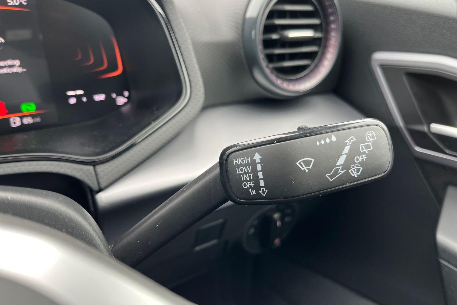 SEAT IBIZA Photo 14