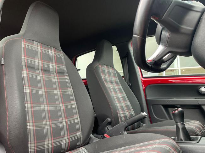 VOLKSWAGEN up! Photo 37