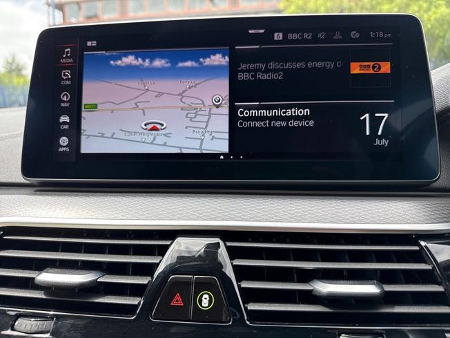 BMW 5 Series Photo 13