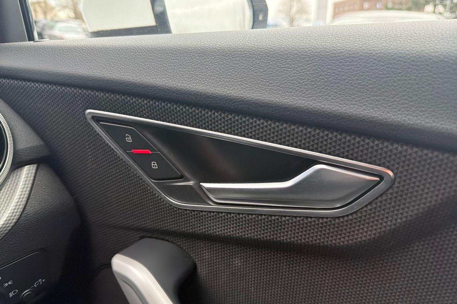 Audi Q2 Photo 31
