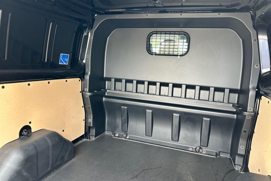 Used FORD TRANSIT CUSTOM YH24OTN 27
