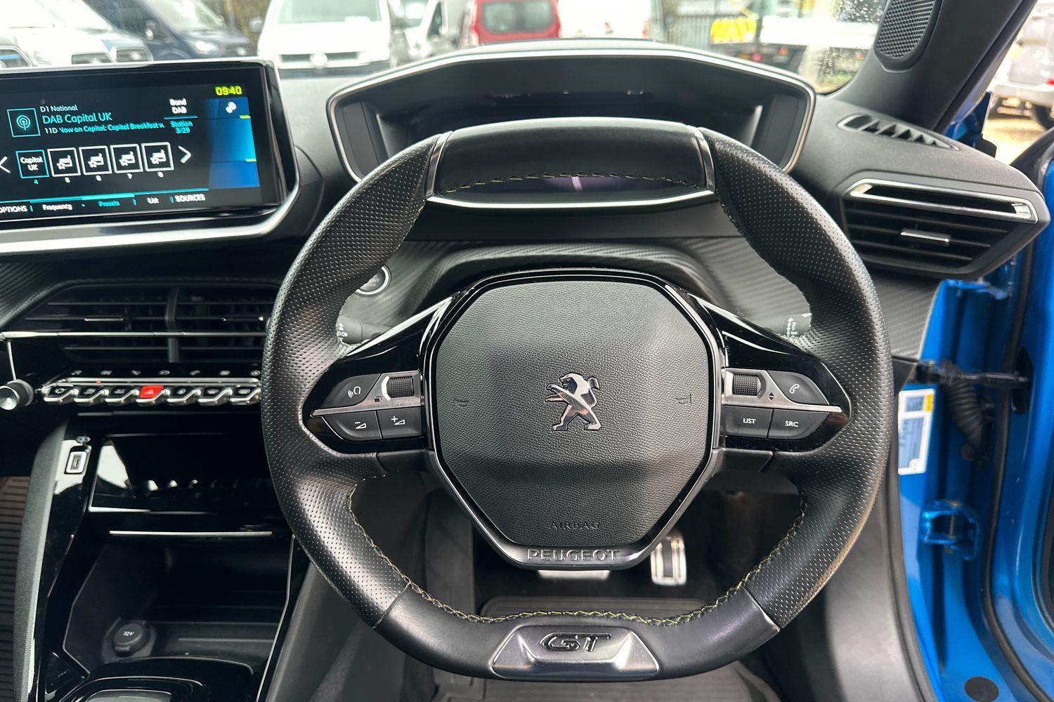 Peugeot 2008 Photo 11