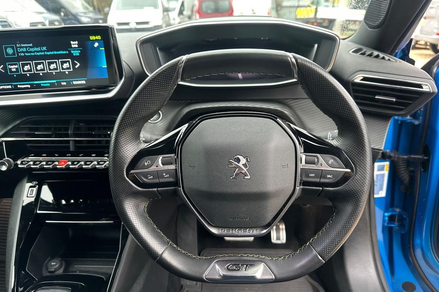 Peugeot 2008 Photo autoimg-362140bff316769b3cea1850c81603b9ed99a77d.jpg